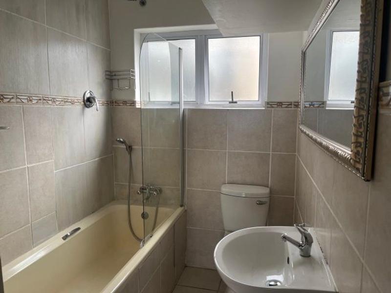 To Let 2 Bedroom Property for Rent in Fish Hoek Western Cape